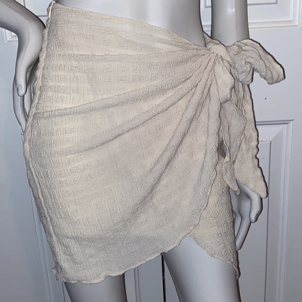 Blue Lagoon Cream Skirt